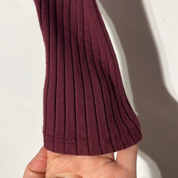 Fashion Nova Only Thing We Know Wine Knit Long Sleeve Button Down Crop Top 2X - Picture 5 of 10